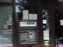 Bucureşti. Cinci hoţi au furat un bancomat din Spitalul Panduri (VIDEO)