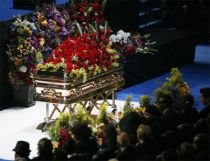 Michael Jackson va fi înmormântat pe 3 septembrie