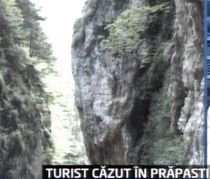 Turist de 73 de ani, găsit inconştient în Munţii Făgăraş. Salvamontiştii încearcă să-l transporte cu elicopterul