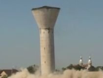 Turn de apă înalt de peste 40 metri, demolat la Arad