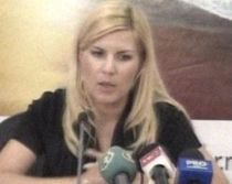 Elena Udrea despre greşeala din sesizarea ministerului: ?Se mai întâmplă şi greşeli de ortografie?