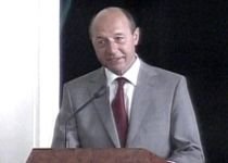 Băsescu: Trebuie să recunoaştem că sistemul educaţional românesc se află în criză (VIDEO)