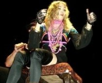 Imaginile de la concertul Madonnei, premiate de Video News (VIDEO)
