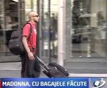 Stafful Madonnei a părăsit deja Bucureştiul. Diva nu a fost văzută plecând din hotel (VIDEO)