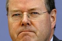 Ministrul german de finanţe: Bancherii trebuie să suporte toate consecinţele crizei