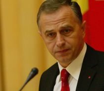 PDL profită de gestul lui Antonescu: Candidatul Geoană ar trebui să demisioneze din fruntea Senatului
