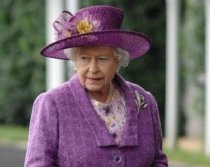 A murit croitoreasa care a lucrat 55 de ani pentru regina Elizabeta a II-a 