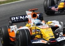Formula 1:  Renault, acuzată oficial de blat la Singapore 2008, riscă excluderea din sport
