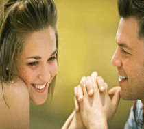 Studiu: Bărbaţii chiar îşi pierd minţile când vorbesc cu o femeie frumoasă
