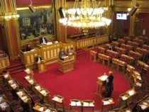 Norvegia. Coaliţia guvernamentală de stânga îşi păstrează majoritatea în Parlament