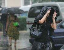 Inundaţii de proporţii la Cannes, după o ploaie de numai două ore