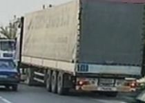 TIR încărcat cu gumă de mestecat şi condus de un şofer polonez, furat la Arad (VIDEO)