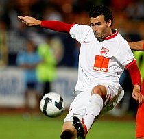 Dinamo s-a înţeles cu Al-Ahli şi Adrian Cristea pleacă vineri în Emirate să semneze contractul