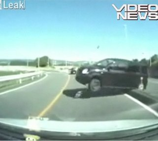 Accident spectaculos, filmat de la bordul uneia dintre maşini (VIDEO)