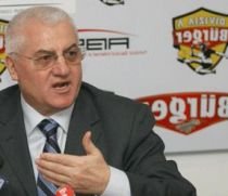 Dragomir face lumină: "100% Becali vrea să vândă Steaua, s-a săturat de înjurături"