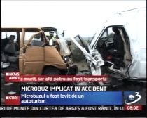 Microbuz lovit frontal de un autoturism, la Orăştie. O persoană a murit şi patru sunt rănite