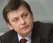 Crin Antonescu: Traian Băsescu vrea o Mare Adunare Naţională