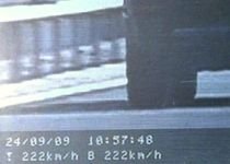 Record de viteză, pe Autostrada Soarelui: Şoferiţă, prinsă de două ori cu 200 şi 220 km/h (VIDEO)