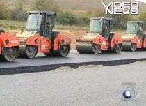 Autostrada Transilvania: Au fost asfaltaţi 30 de kilometri pe tronsonul Câmpia Turzii-Gilău (VIDEO)