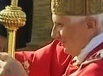 Papa Benedict şi-a încheiat vizita în Cehia printr-o liturghie în aer liber (VIDEO)