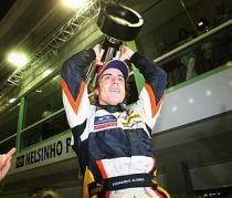 Oficial. Fernando Alonso va pilota pentru Ferrari în următoarele trei sezoane