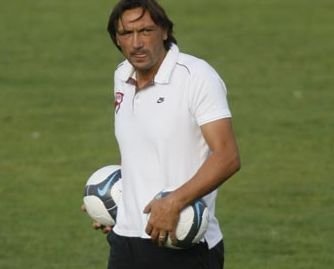 Bonetti, demis în cele din urmă, după ce a făcut mişto de statura lui Turcu. Ion Marin, noul antrenor la Dinamo