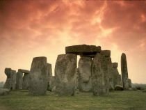 Un monument asemănător Stonehenge-ului, descoperit în Anglia