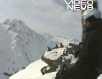 Imagini suprinse de un schior îngropat în zăpadă, în urma unei avalanşe (VIDEO)
