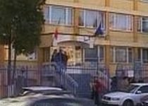 Anchetă la o şcoală din Buzău, după ce o fetiţă de 10 ani a căzut într-o toaletă