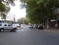 Premierul Moldovei cere eliminarea restricţiilor de circulaţie de pe strada lui Vladimir Voronin