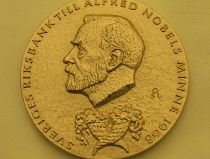 Premiul Nobel pentru Chimie din 2009, acordat pentru studiile efectuate asupra ribozomilor