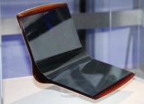 Sony Vaio cu display flexibil OLED pe post de tastatură, la expoziţia CEATEC