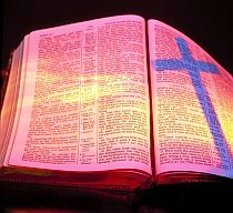 Cercetător: Biblia a fost tradusă greşit. Dumnezeu nu este Creatorul
