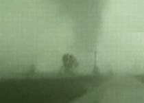 Imagini spectaculoase, surprinse în mijlocul unei tornade (VIDEO)