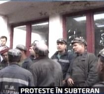 Minerii de la Lupeni şi Uricani au rămas în subteran, în semn de protest faţă de salariile mici