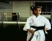 O indiancă are centura neagră la karate, la numai cinci ani (VIDEO)