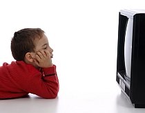 Studiu: Copiii sub doi ani nu ar trebui să se uite la televizor
