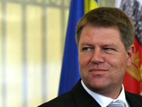 Scrisoare PSD, PNL şi UDMR către Cotroceni: Băsescu, somat să-l desemneze ca premier pe primarul Klaus Johannis
