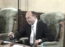 Traian Băsescu se întâlneşte la Cotroceni cu ambasadorii statelor UE