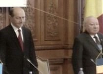 Băsescu intenţionează să schimbe sistemul constituţional din România