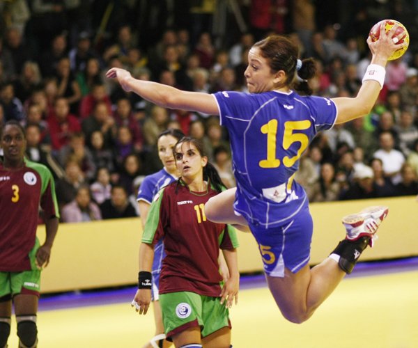 România s-a distrat în debutul preliminariilor pentru CE de handbal din 2010: 37-23 cu Portugalia