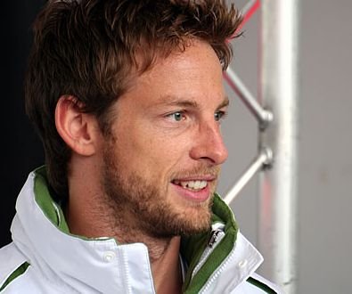 Button, noul campion mondial în F1, a picat primul test auto pentru permisul de conducere