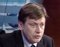 Antonescu, deranjat de acuzaţiile lui Băsescu: Iohannis nu e omul liberalilor. E un independent (VIDEO)
