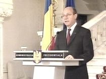 Băsescu a semnat decretul: Referendum pentru unicameral, în primul tur al prezidenţialelor


