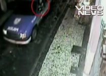 Caz şocant în Brazilia: Poliţiştii fură prada hoţilor care au omorât un om, apoi îi eliberează (VIDEO)