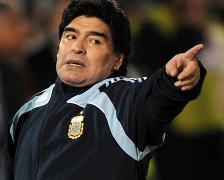 Maradona nu regretă insultele la adresa jurnaliştilor, după ce a calificat Argentina la Cupa Mondială