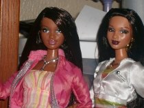 Mattel a creat o linie de păpuşi Barbie cu trăsături afro-americane, pentru fetiţele de culoare