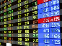  Sectorul financiar trage piaţa bursieră pe verde
