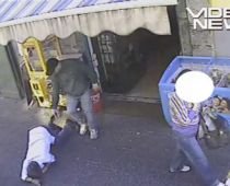 Execuţie în stil mafiot la Napoli, surprinsă pe camerele de supraveghere