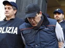 Unul din capii mafiei napoletane, arestat de poliţiştii italieni (VIDEO)